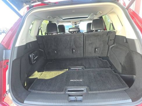 Used 2024 Nissan Rogue Platinum AWD/4WD image 21