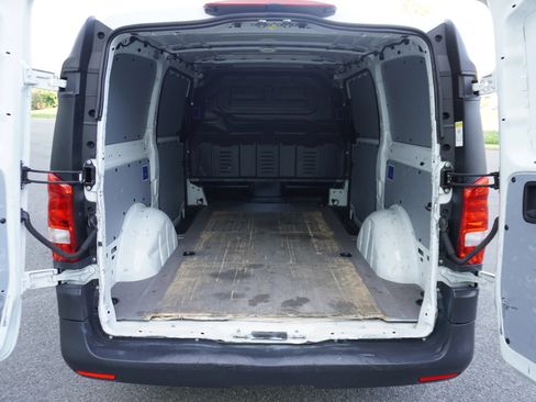 Used 2019 Mercedes-Benz Metris image 18