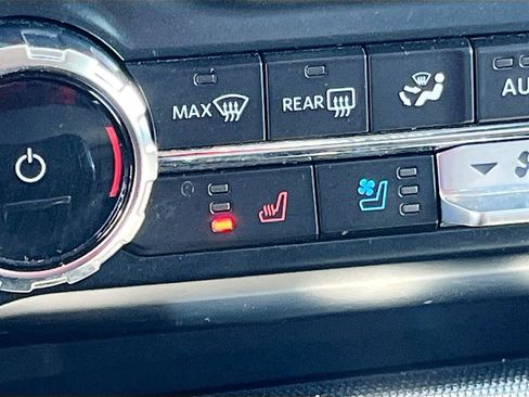 Used 2023 Ford F150 Lariat w/ Trailer Tow Package image 21