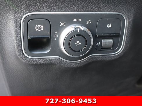 Used 2024 Mercedes-Benz GLB 250 image 25