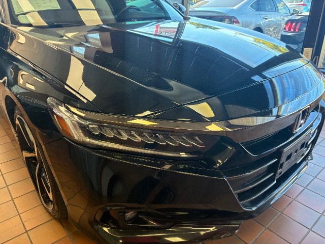 Used 2022 Honda Accord Sport image 2