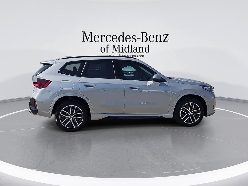 Used 2026 BMW X1 xDrive28i AWD/4WD image 9
