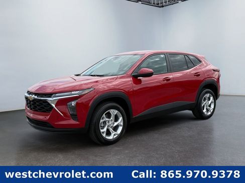 New 2026 Chevrolet Trax LS w/ LS Convenience Package FWD image 7