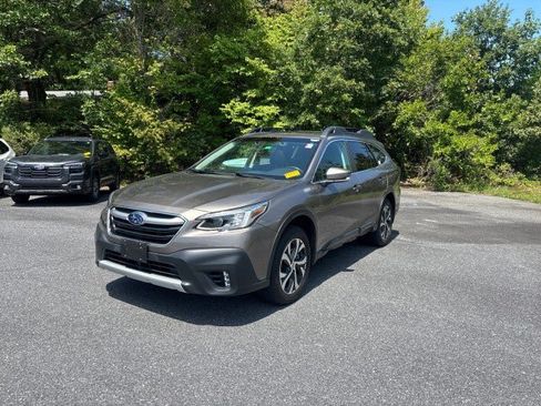 Used 2022 Subaru Outback Limited w/ Popular Package #2 AWD/4WD image 1