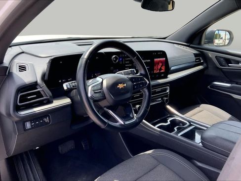 Certified 2024 Chevrolet Traverse LT AWD/4WD image 17