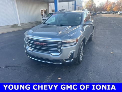 Certified 2023 GMC Acadia SLE w/ Driver Convenience Package image 4