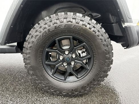 Used 2025 Jeep Wrangler Willys image 20