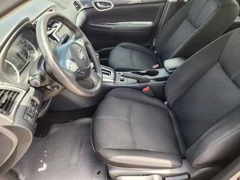 Used 2019 Nissan Sentra SR FWD image 13