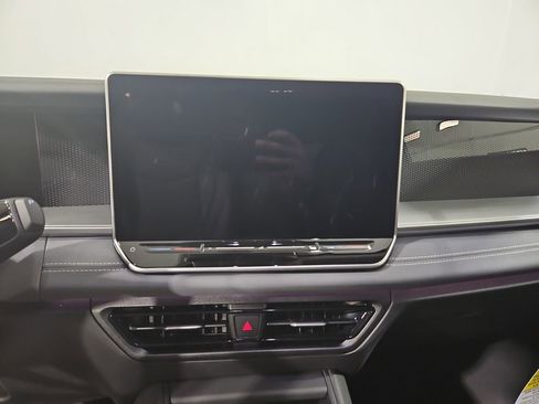 New 2026 Volkswagen Tiguan SE AWD/4WD image 18