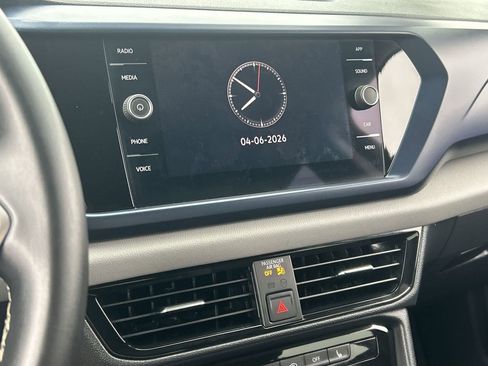 Used 2023 Volkswagen Taos SE image 21