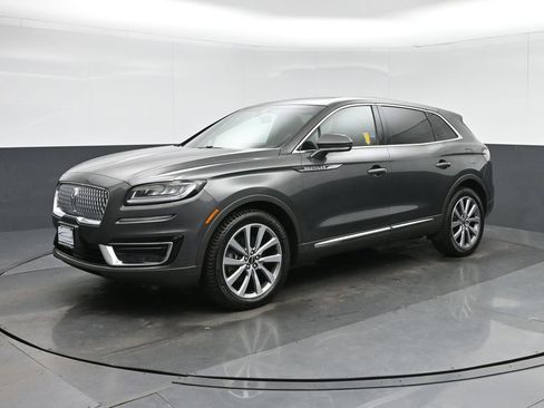 Used 2019 Lincoln Nautilus Select image 3
