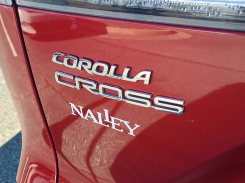 Certified 2024 Toyota Corolla Cross XLE image 30