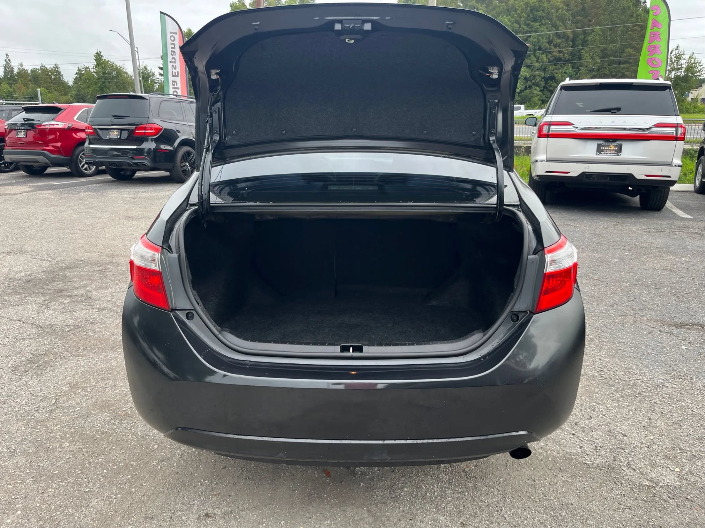 Used 2016 Toyota Corolla L FWD image 13