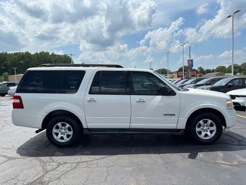 Used 2008 Ford Expedition EL XLT AWD/4WD image 5