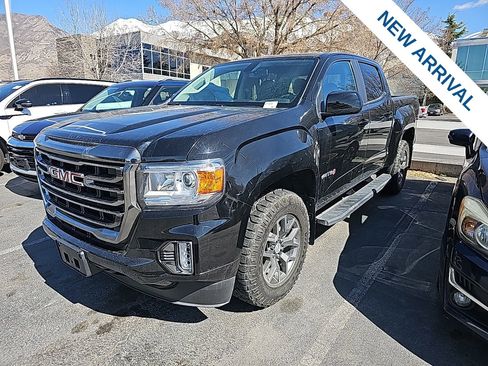 Used 2022 GMC Canyon AT4 image 2