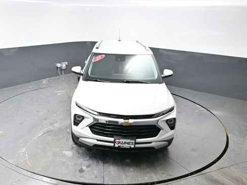 Used 2025 Chevrolet TrailBlazer LT w/ Driver Confidence Package image 43