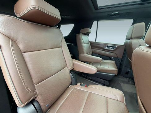 Used 2021 Chevrolet Tahoe High Country w/ Premium Package RWD image 31