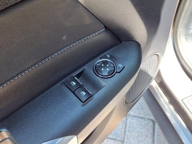 Used 2017 Ford Mustang Coupe RWD image 19