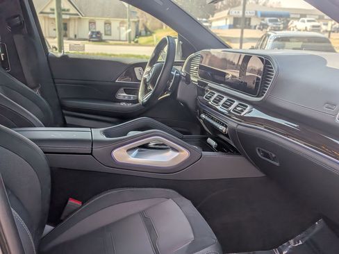 Used 2025 Mercedes-Benz GLE 53 AMG 4MATIC Coupe image 38