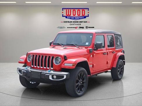 Used 2023 Jeep Wrangler Unlimited Sahara AWD/4WD image 8