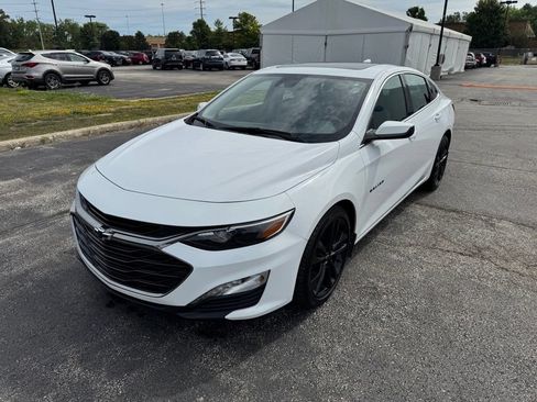 Used 2022 Chevrolet Malibu LT FWD image 3