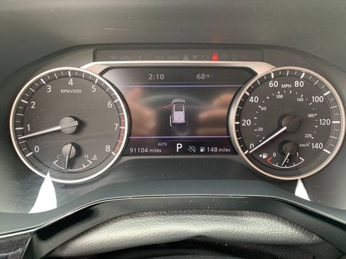 Used 2023 Nissan Pathfinder SL AWD/4WD image 31