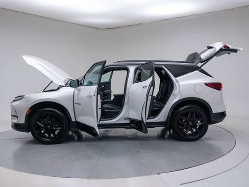 Used 2023 Chevrolet Blazer RS w/ Enhanced Convenience Package FWD image 19