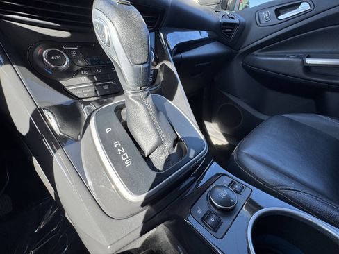 Used 2014 Ford Escape Titanium w/ Equipment Group 401A AWD/4WD image 22