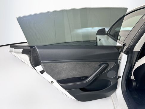 Used 2021 Tesla Model 3 Standard Range Plus RWD image 26
