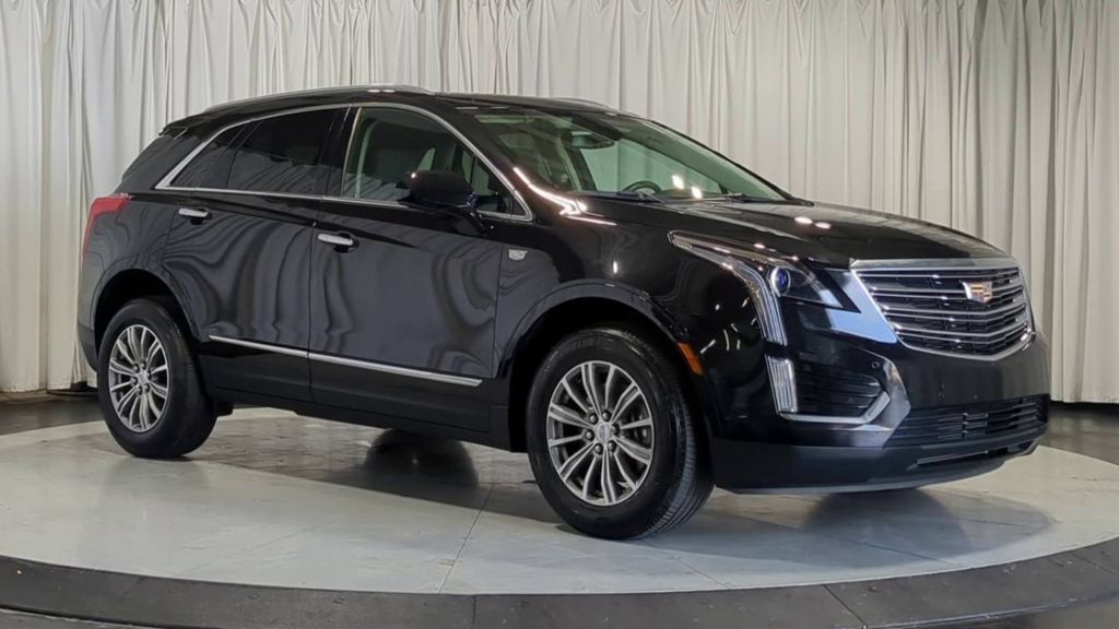 Used 2019 Cadillac XT5 Luxury FWD image 3