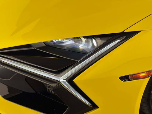 Used 2025 Lamborghini Revuelto AWD/4WD image 11