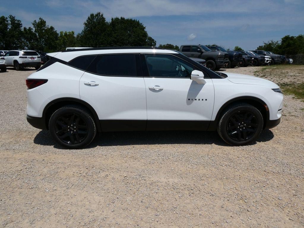 New 2026 Chevrolet Blazer LT AWD/4WD image 3