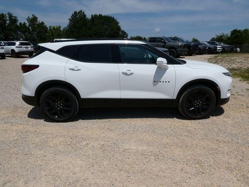 New 2026 Chevrolet Blazer LT AWD/4WD image 3