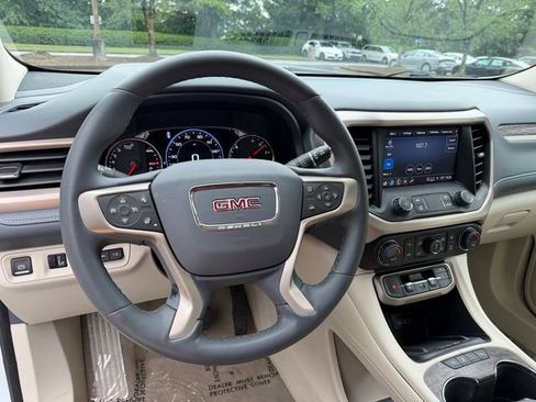 Used 2023 GMC Acadia Denali AWD/4WD image 19
