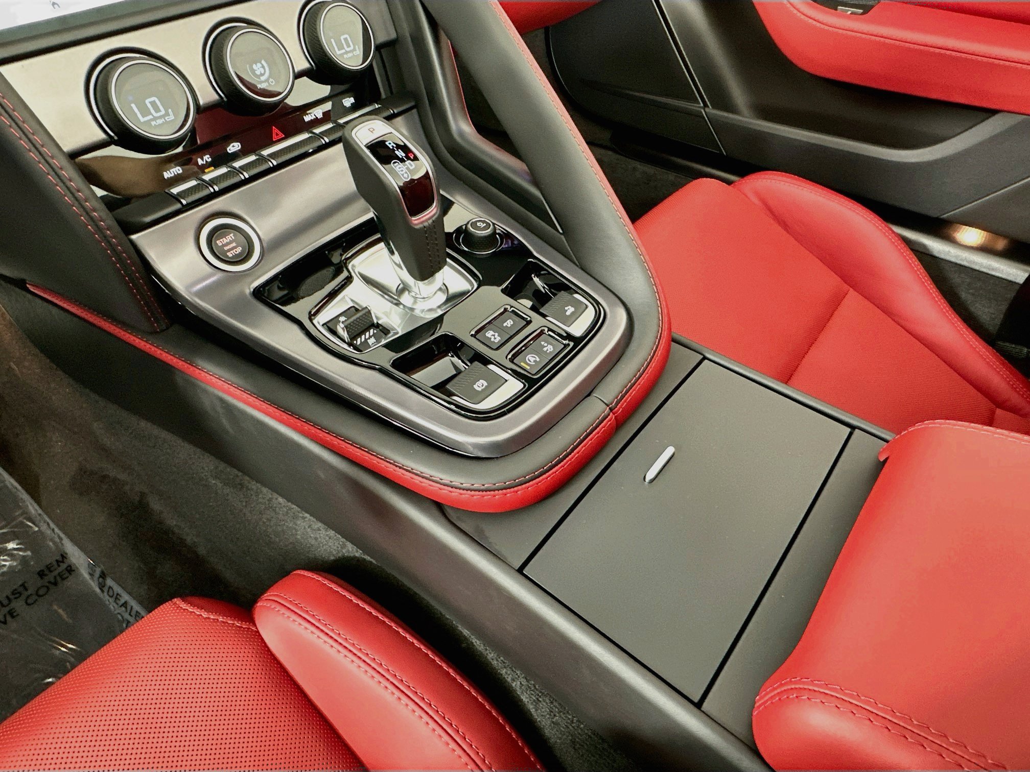 Certified 2024 Jaguar F-TYPE R AWD/4WD image 14