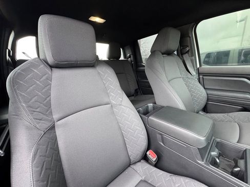 Used 2025 Toyota Tacoma SR AWD/4WD image 29