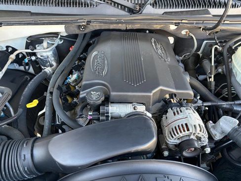 Used 2005 Chevrolet Avalanche 2500 w/ Preferred Equipment Group image 43