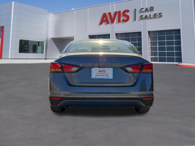 Used 2025 Nissan Altima 2.5 SV AWD/4WD image 7