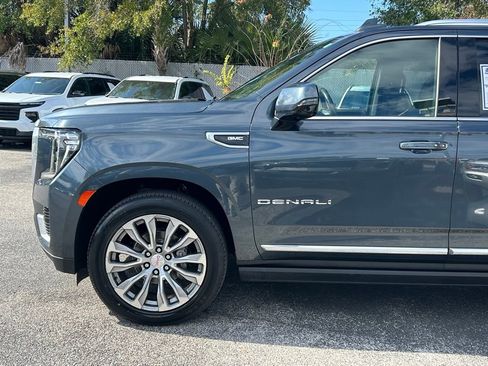 Used 2021 GMC Yukon Denali w/ Denali Premium Package image 10