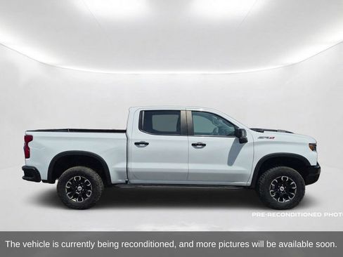 Used 2024 Chevrolet Silverado 1500 ZR2 AWD/4WD image 4