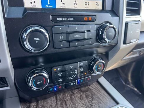 Used 2019 Ford F250 Lariat w/ Lariat Value Package AWD/4WD image 25