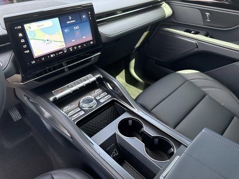 New 2026 Lincoln Nautilus Premier image 26