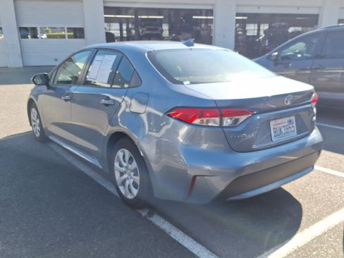 Used 2020 Toyota Corolla LE image 5