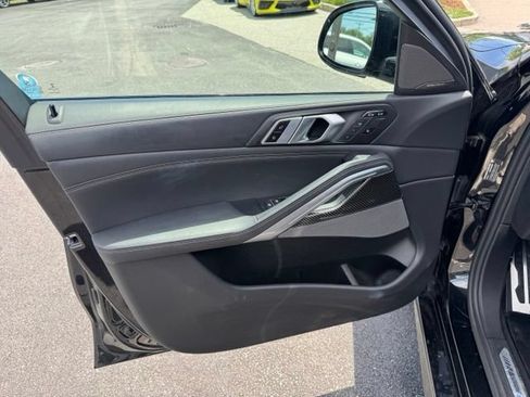 Used 2022 BMW X6 M50i w/ Premium Package AWD/4WD image 19
