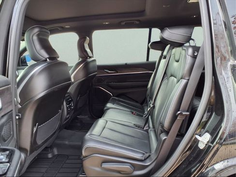 Used 2023 Jeep Grand Cherokee L Overland w/ Advanced Protech Group III image 13