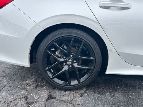 Used 2024 Honda Civic Sport image 10