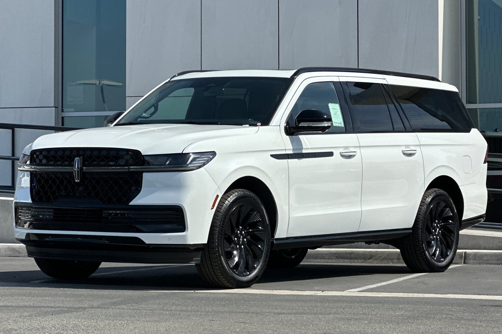 New 2027 Lincoln Navigator L Reserve w/ Jet Appearance Package AWD/4WD image 7