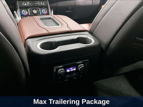 Used 2023 GMC Yukon XL Denali Ultimate AWD/4WD image 13