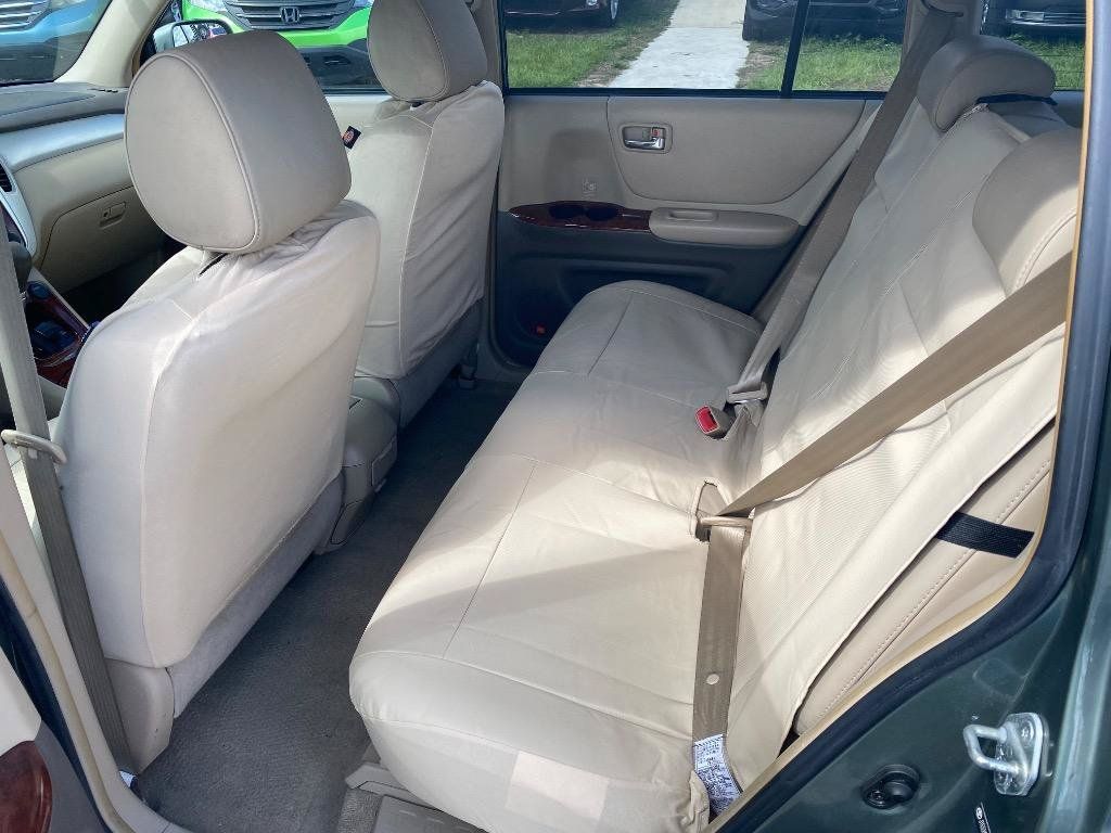 Used 2005 Toyota Highlander Limited w/ Leather Trim Pkg AWD/4WD image 16