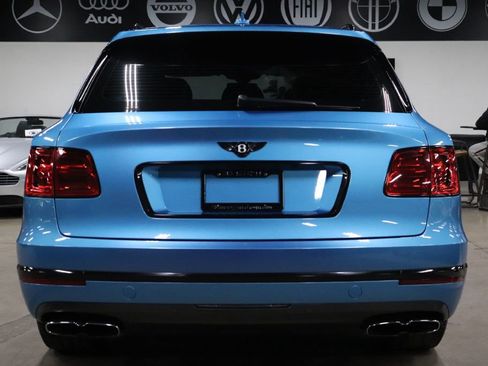 Used 2019 Bentley Bentayga image 4